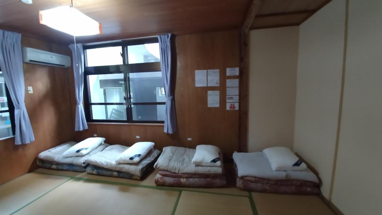 Kerama Backpackers Hotel Tokashiki Exterior photo