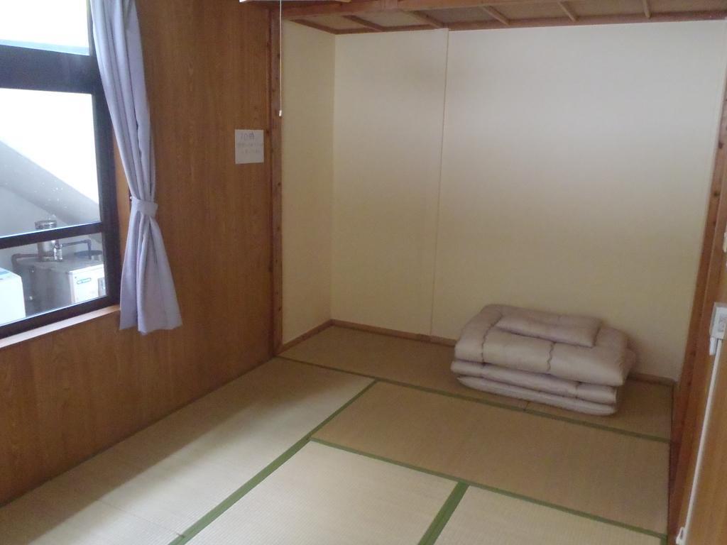 Kerama Backpackers Hotel Tokashiki Room photo